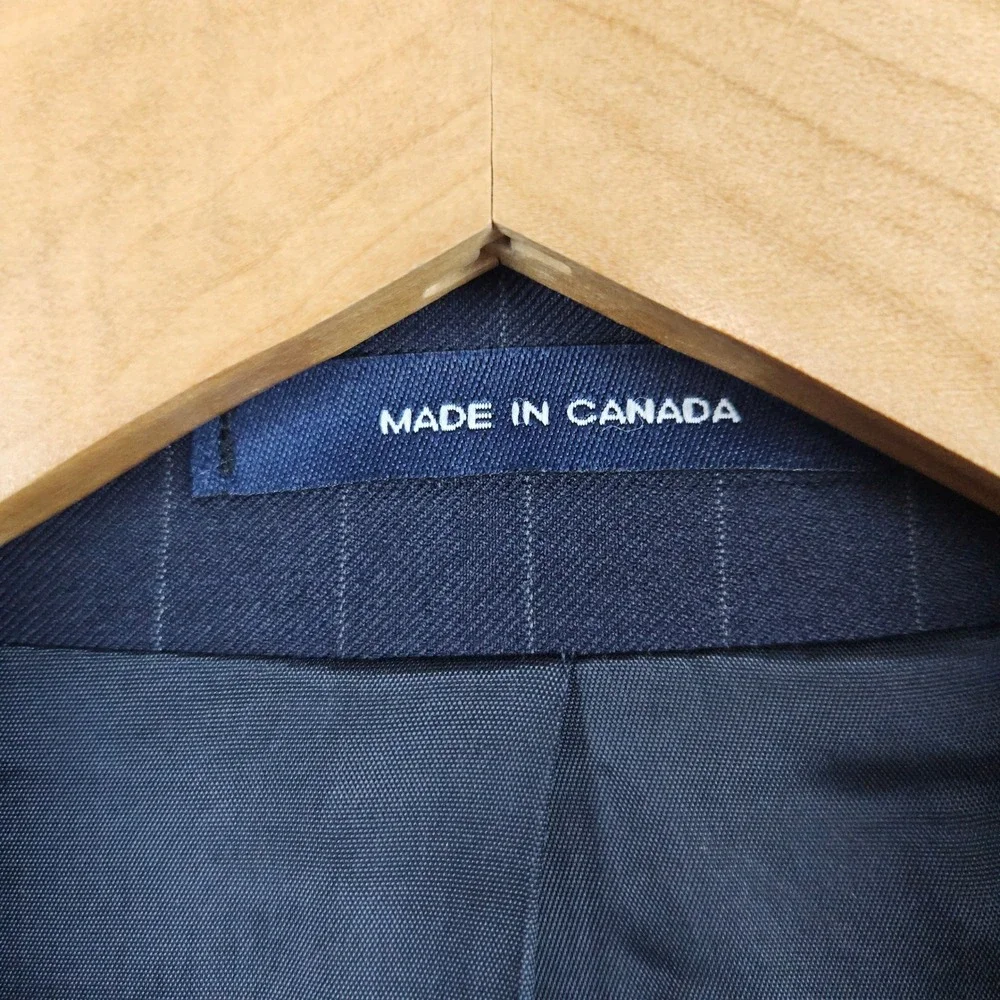 Chaps Ralph Lauren Men's Navy Blue Pinstripe Wool/Cashmere Blazer Size 44R FLAWS